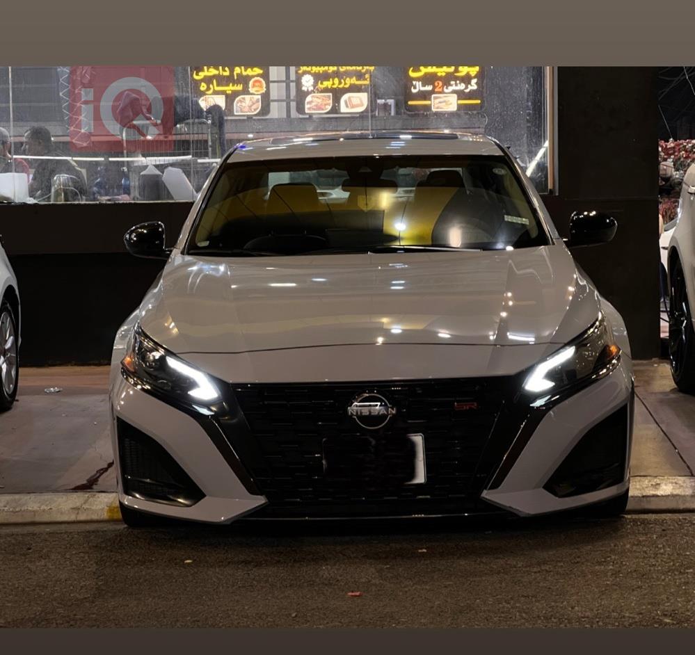 نيسان ألتيما